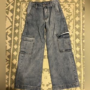 Brandy Melville Tatum Cargo Pants - Size S